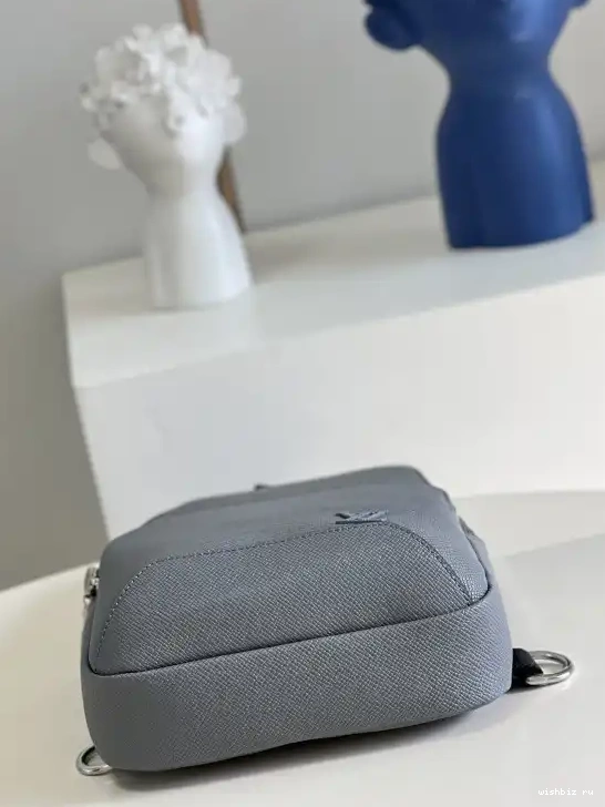 WIS VUITTON SLING BAG AVENUE LOUIS 0607